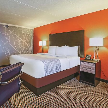 Holiday Inn & Suites Philadelphia-Runnemede/Exit 3-New Jersey Turnpike Extérieur photo