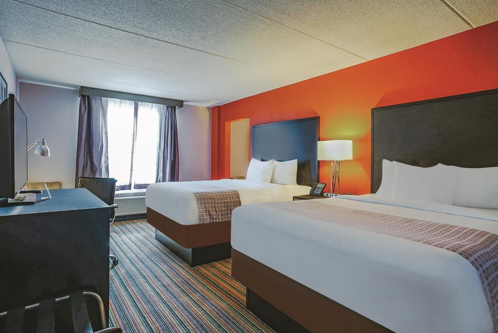 Holiday Inn & Suites Philadelphia-Runnemede/Exit 3-New Jersey Turnpike Extérieur photo