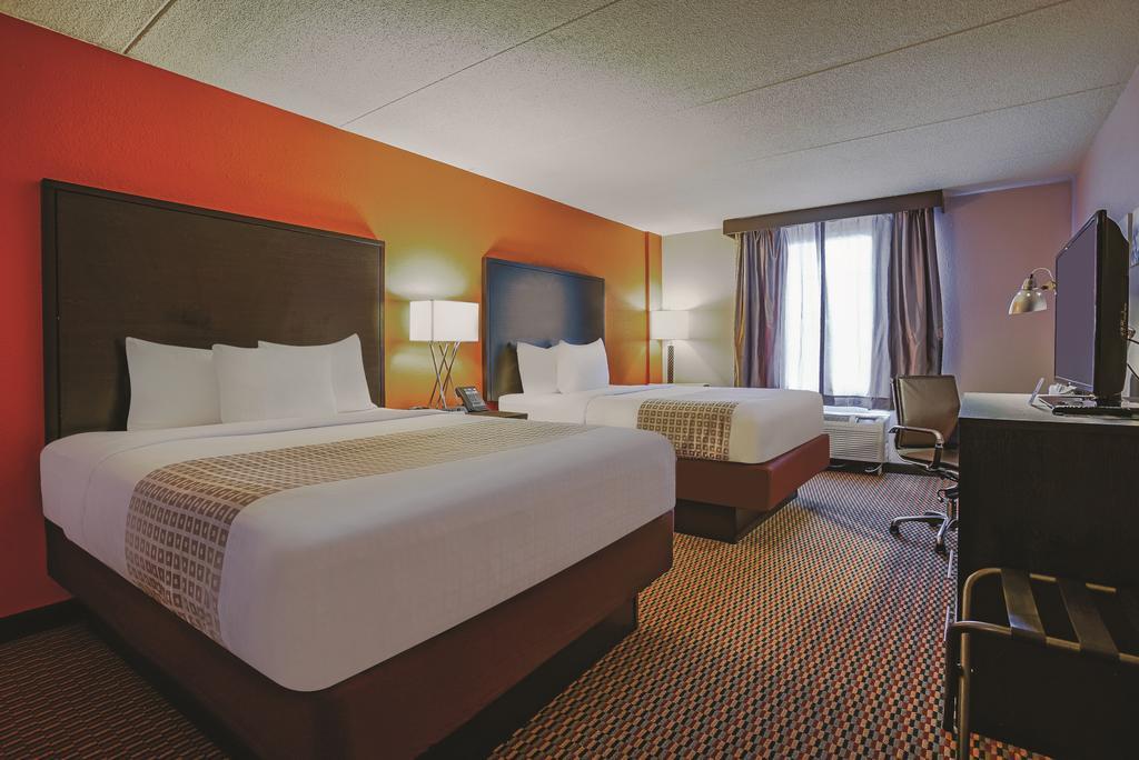 Holiday Inn & Suites Philadelphia-Runnemede/Exit 3-New Jersey Turnpike Extérieur photo