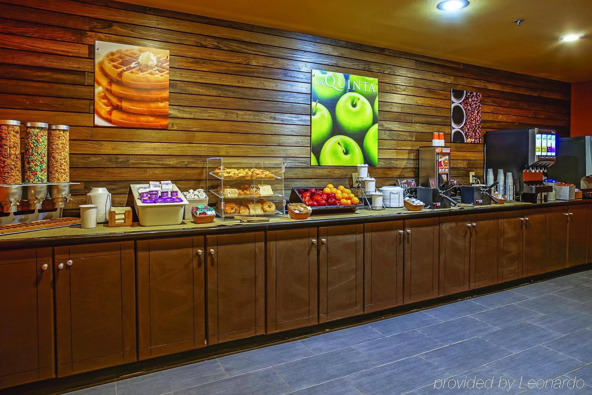 Holiday Inn & Suites Philadelphia-Runnemede/Exit 3-New Jersey Turnpike Extérieur photo