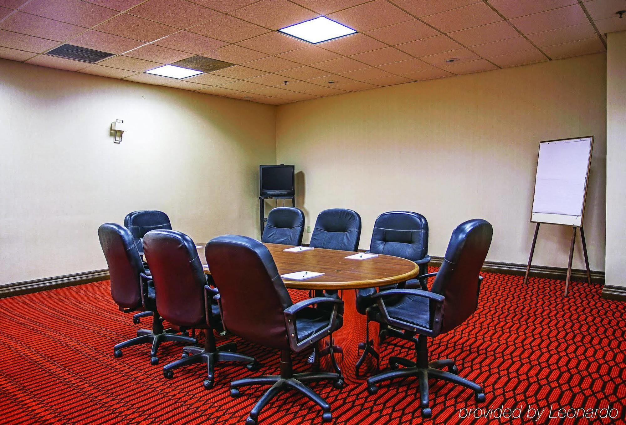 Holiday Inn & Suites Philadelphia-Runnemede/Exit 3-New Jersey Turnpike Extérieur photo