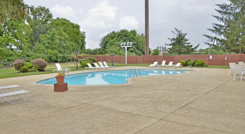 Holiday Inn & Suites Philadelphia-Runnemede/Exit 3-New Jersey Turnpike Extérieur photo